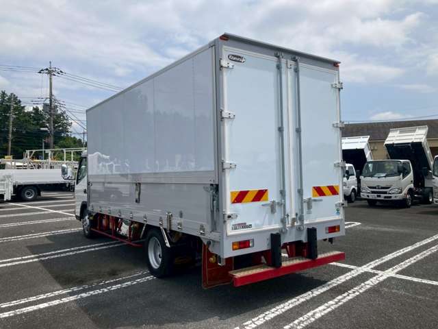 Mitsubishi Fuso Canter 7