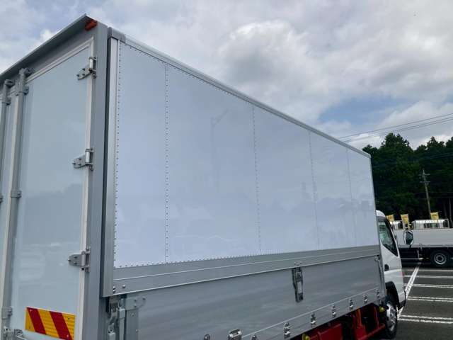 Mitsubishi Fuso Canter 10