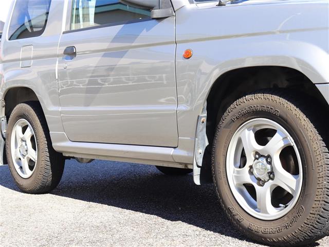 Mitsubishi Pajero Mini 12