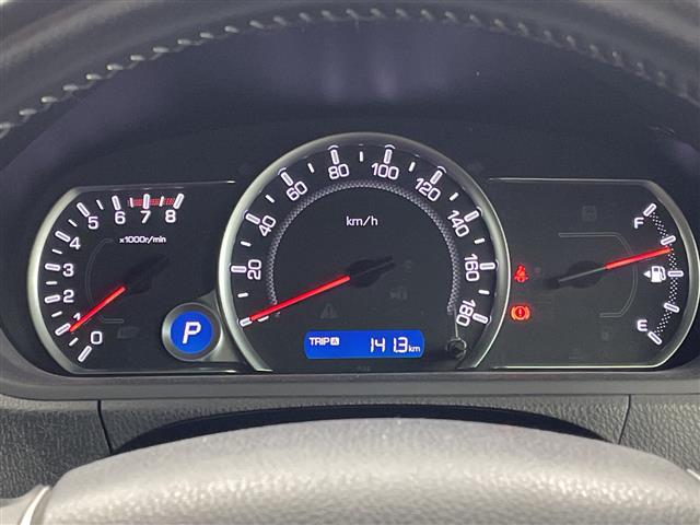 Toyota Voxy 8