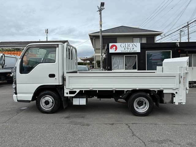 Isuzu Elf 4