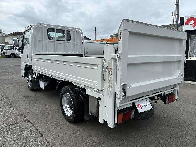 Isuzu Elf 6