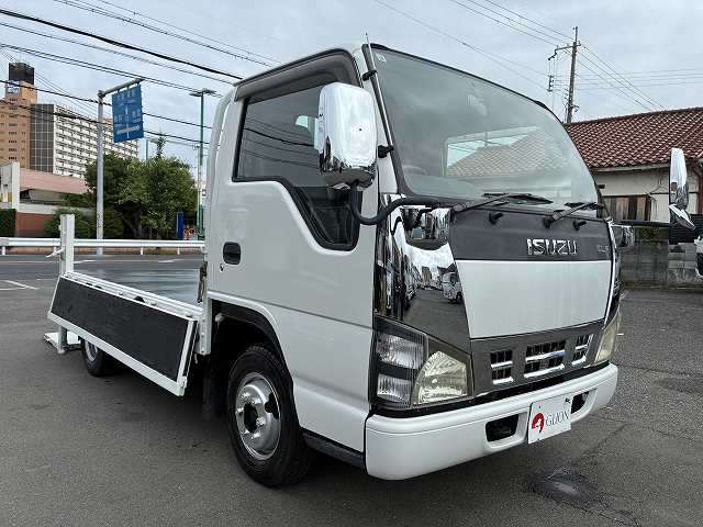 Isuzu Elf 10