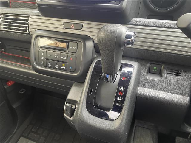Honda N-VAN 11