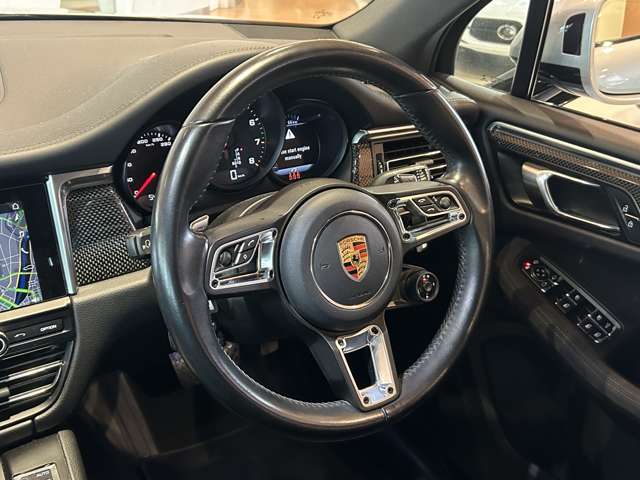 Porsche Macan 9