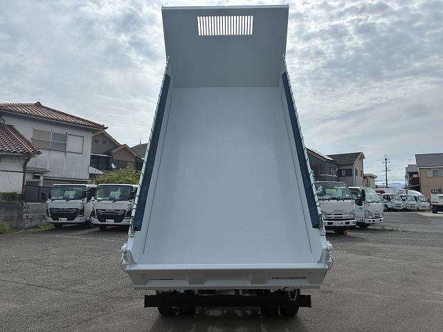 Mitsubishi Fuso Canter 7