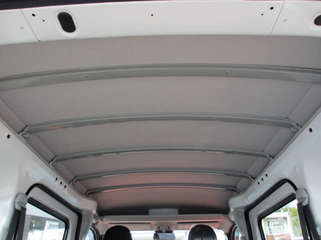Daihatsu Hijet Cargo 11