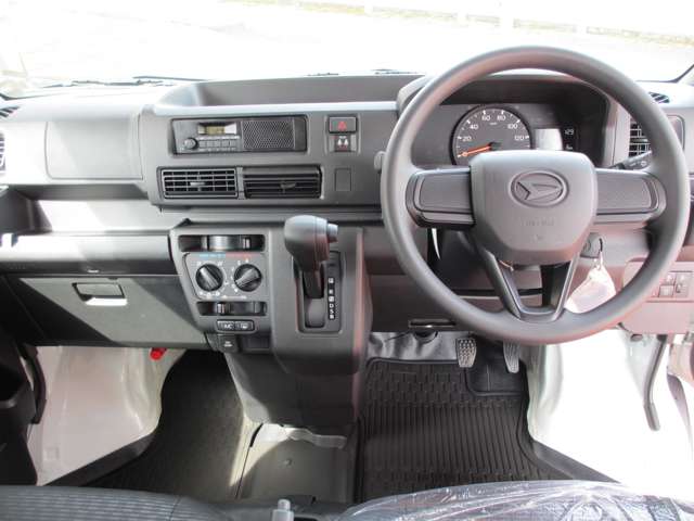 Daihatsu Hijet Cargo 12