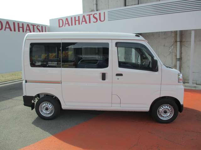 Daihatsu Hijet Cargo 4