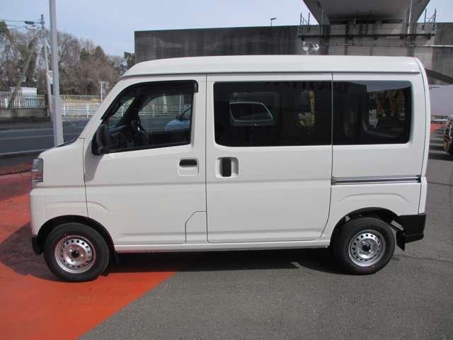 Daihatsu Hijet Cargo 8