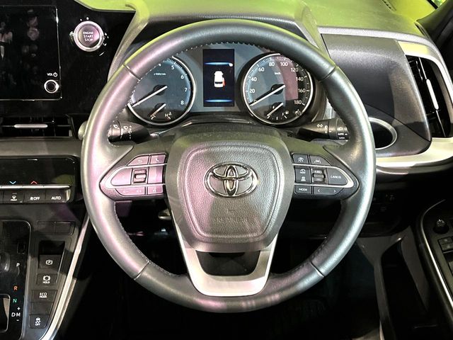 Toyota Noah 11