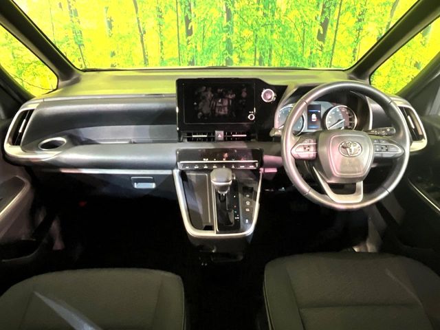 Toyota Noah 2