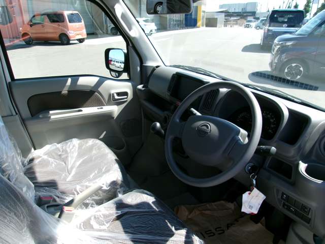 Nissan NV100 Clipper 5