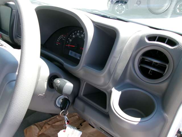 Nissan NV100 Clipper 10
