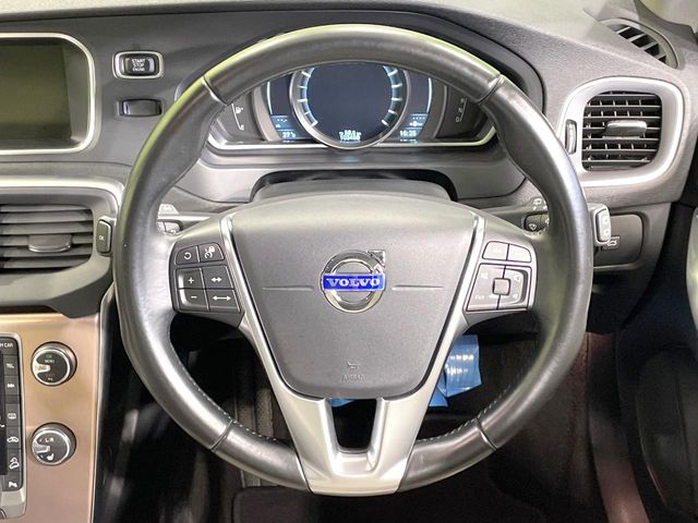 Volvo V40 Cross Country 11