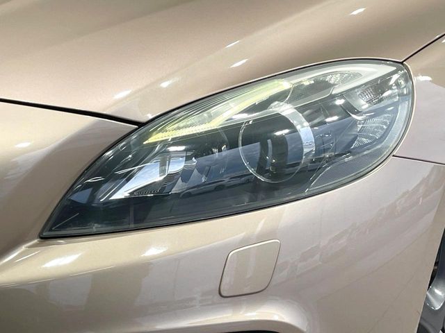 Volvo V40 Cross Country 12