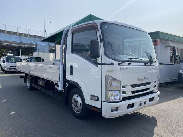Isuzu Elf 3