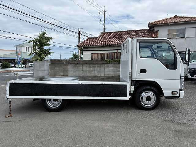 Isuzu Elf 12