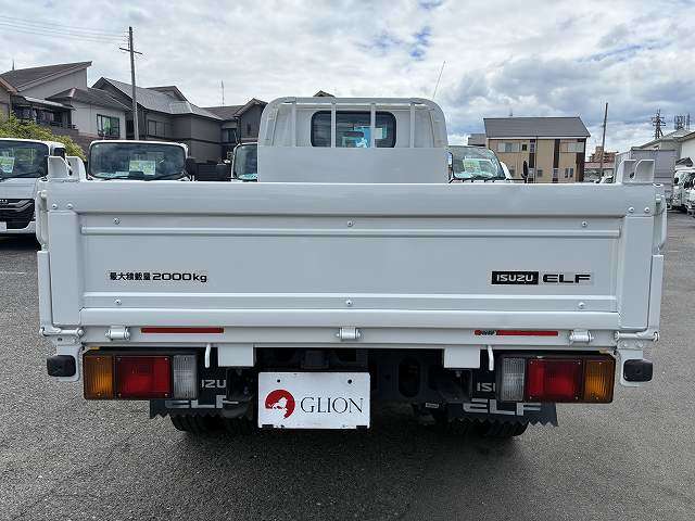 Isuzu Elf 7