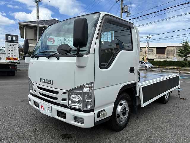 Isuzu Elf 9