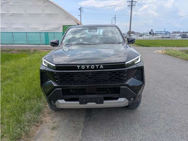 Toyota Hilux 2
