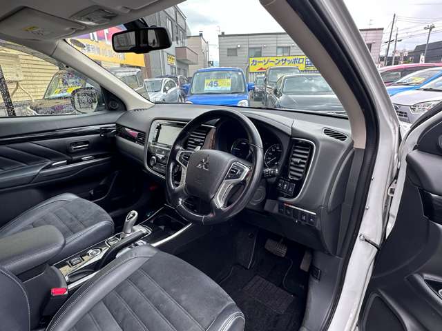 Mitsubishi Outlander PHEV 11