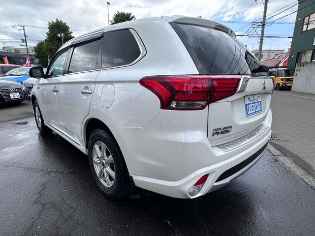 Mitsubishi Outlander PHEV 5