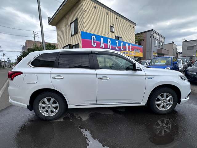 Mitsubishi Outlander PHEV 8