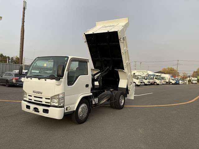 Isuzu Elf 4