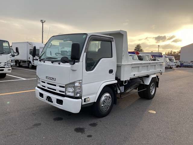 Isuzu Elf 6