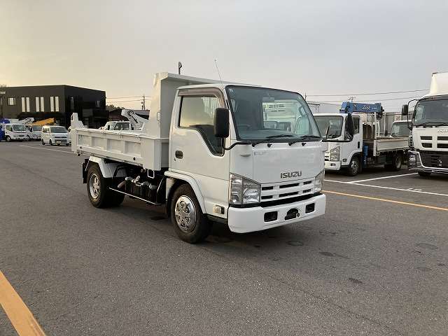 Isuzu Elf 8