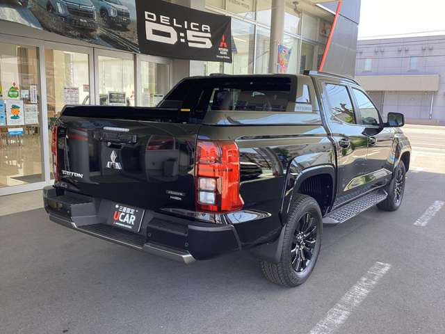 Mitsubishi Triton 2