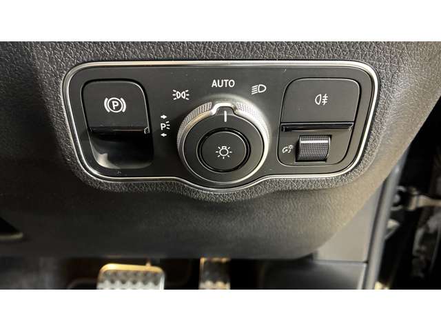 Mercedes-Benz GLB 4