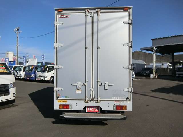 Hino Dutro 5