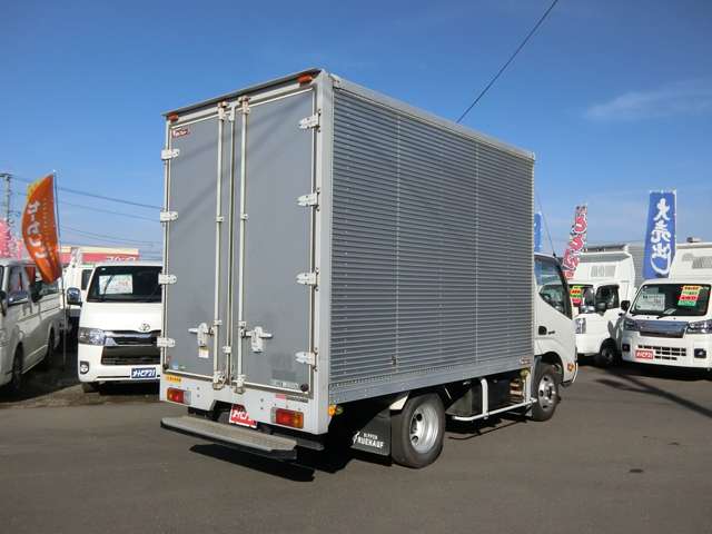 Hino Dutro 7