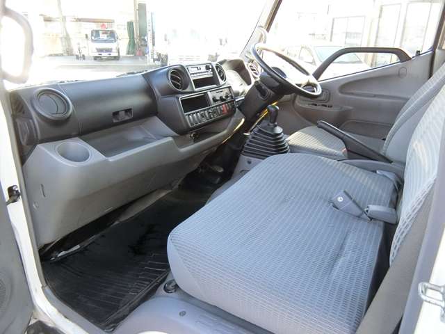 Hino Dutro 10