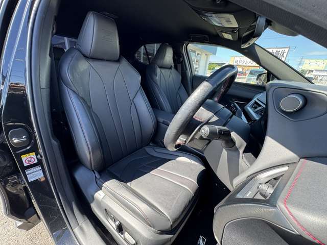 Lexus UX 6