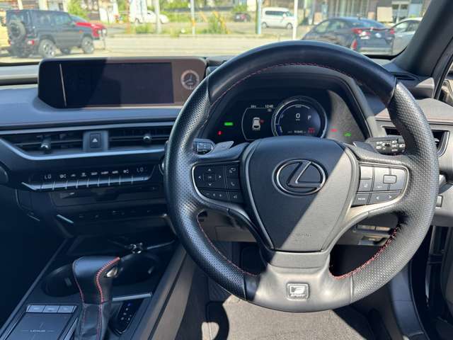Lexus UX 10
