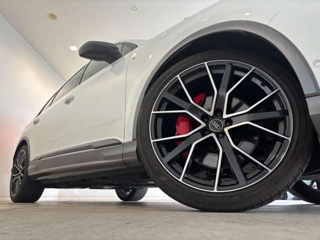 Audi Q7 11