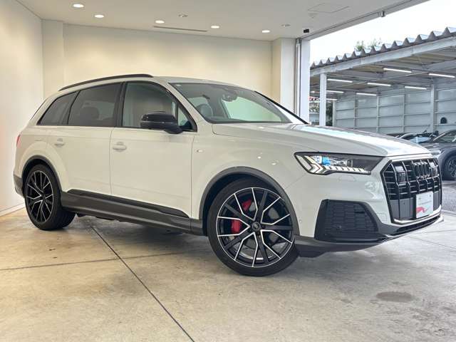 Audi Q7 8