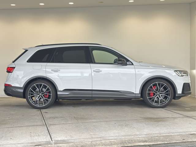 Audi Q7 10