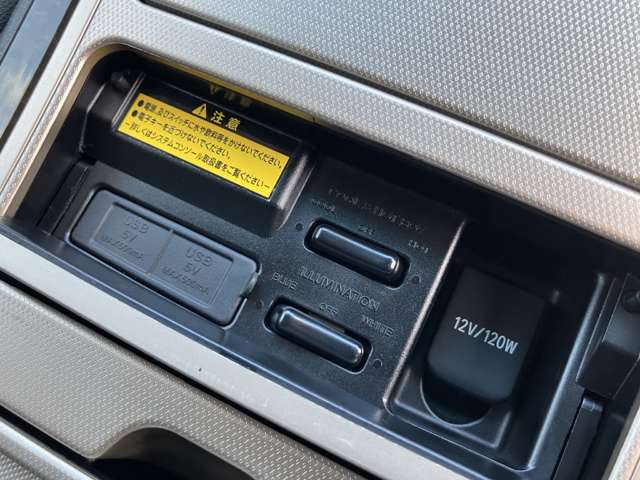 Toyota Vellfire 11