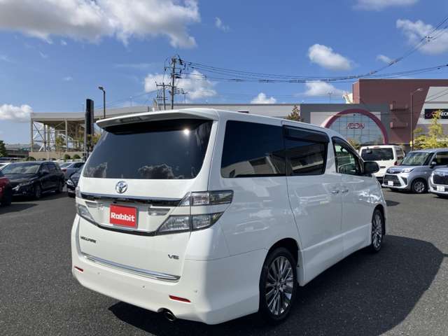 Toyota Vellfire 3