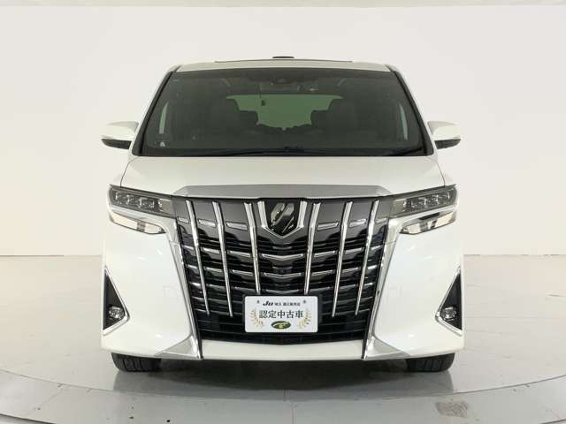 Toyota Alphard 6