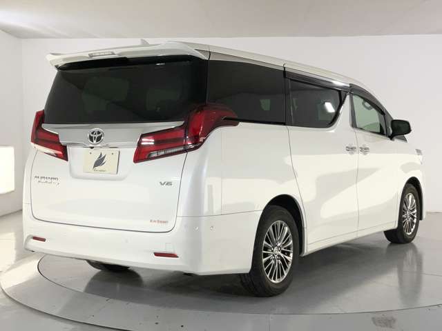 Toyota Alphard 10