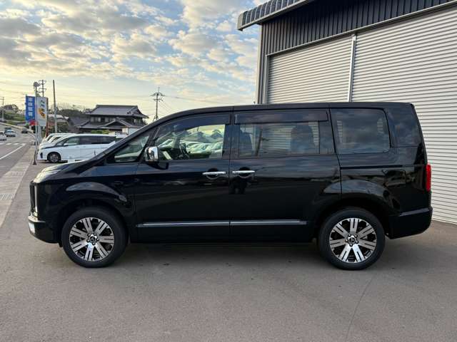 Mitsubishi Delica D:5 9