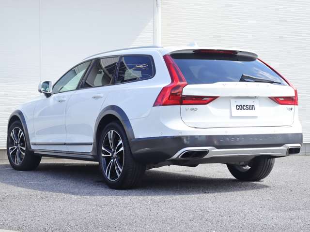 Volvo V90 Cross Country 10