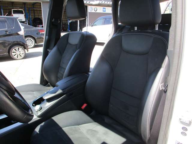 Mercedes-Benz GLK-Class 4