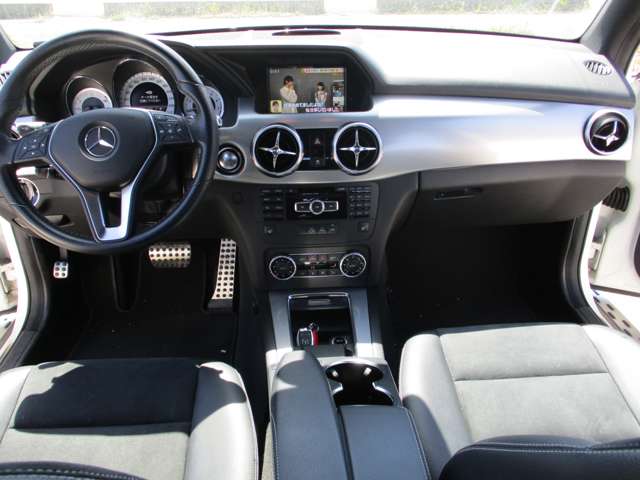 Mercedes-Benz GLK-Class 6