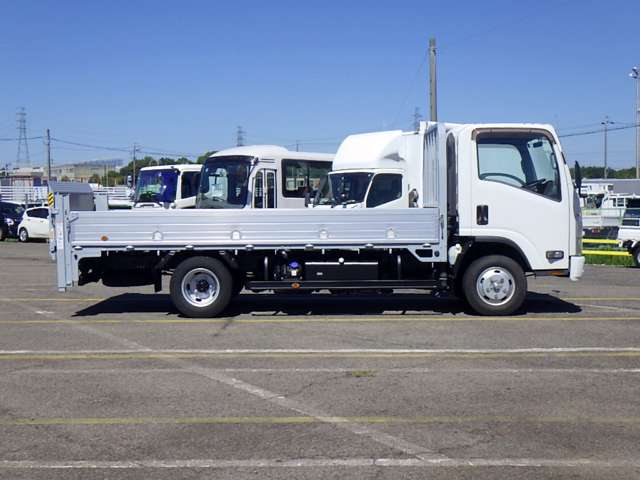 Isuzu Elf 7